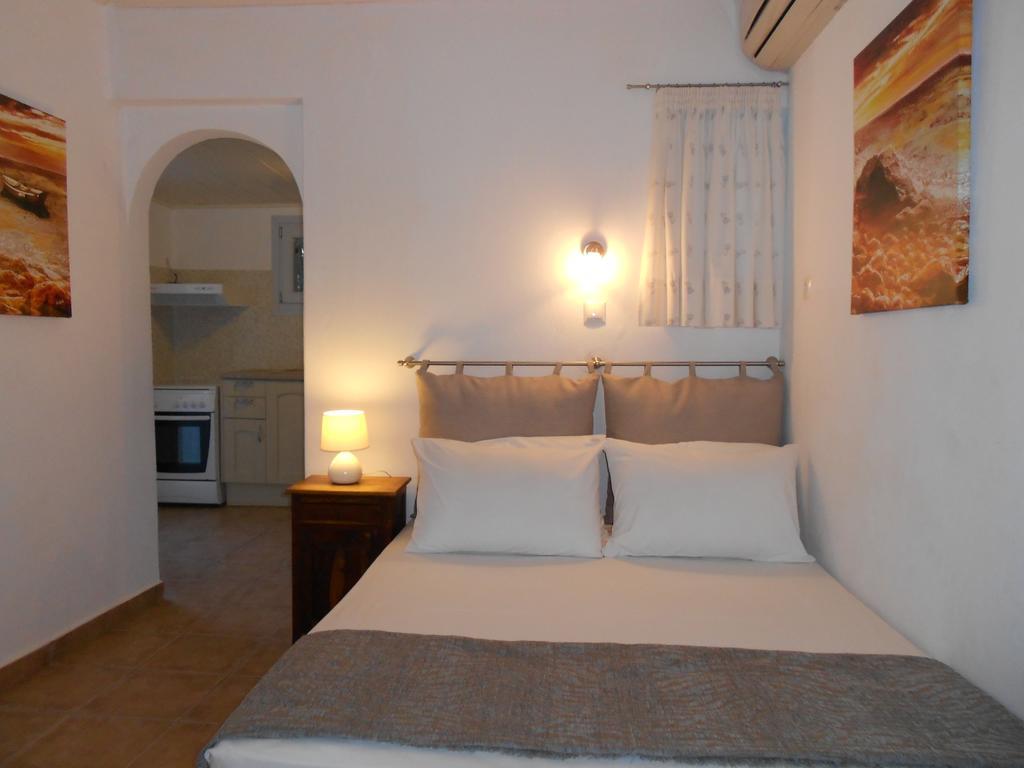 Casa Bianca Hotel Ornos  Room photo